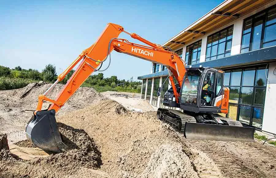 Hitachi LANDCROS ZX135US-7H at work