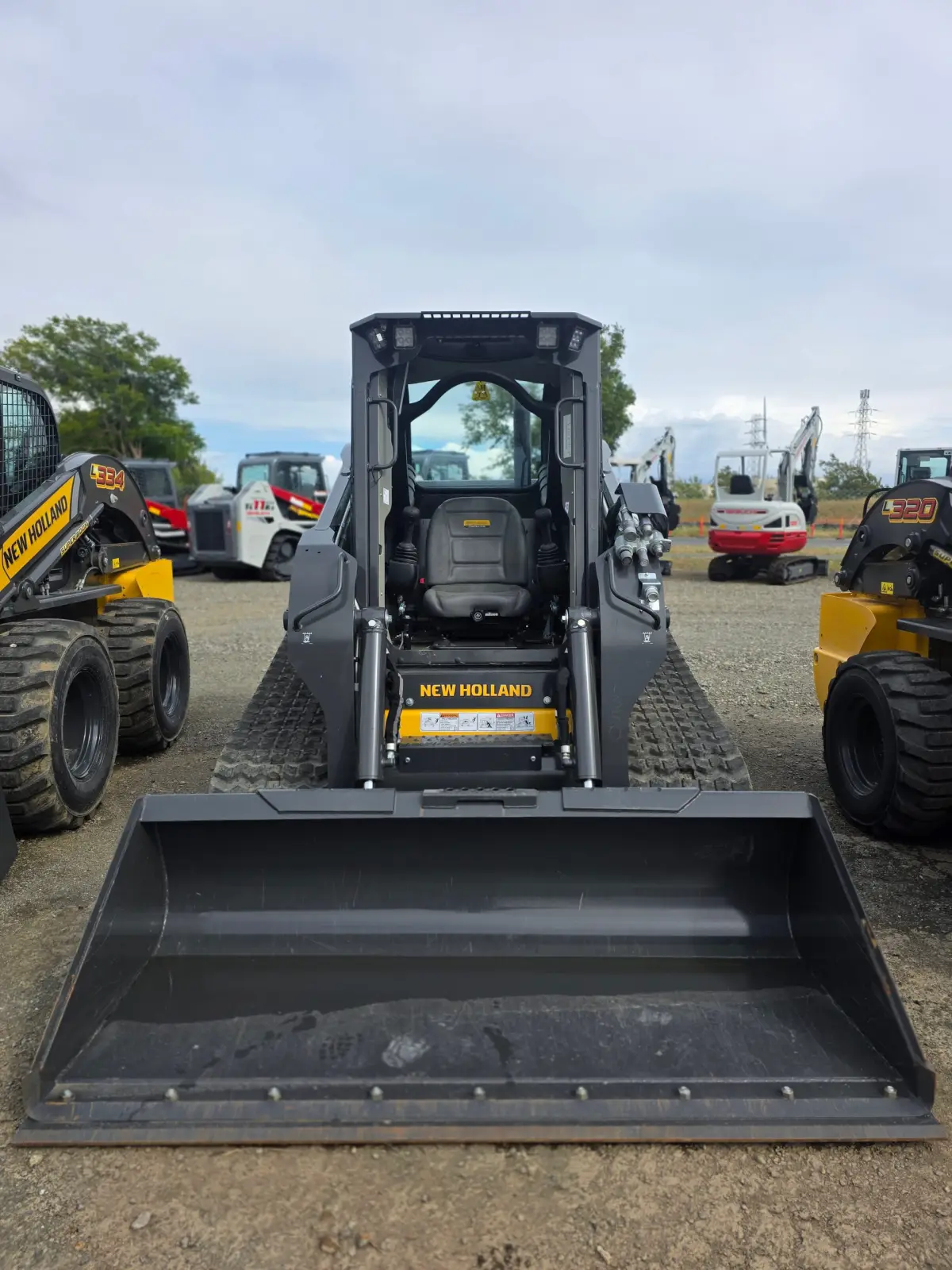 Actual stock photo 2 of 2024 New Holland C332, stock 005057