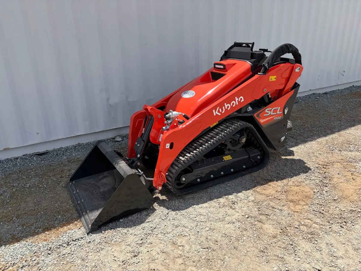 Actual stock photo 3 of Kubota Construction SCL1000, stock 025636
