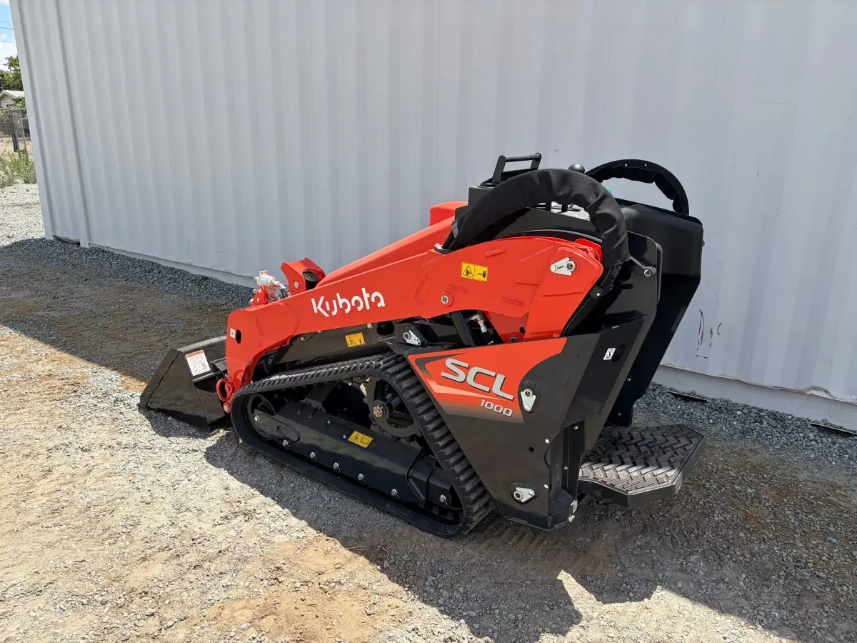 Actual stock photo 4 of Kubota Construction SCL1000, stock 025636