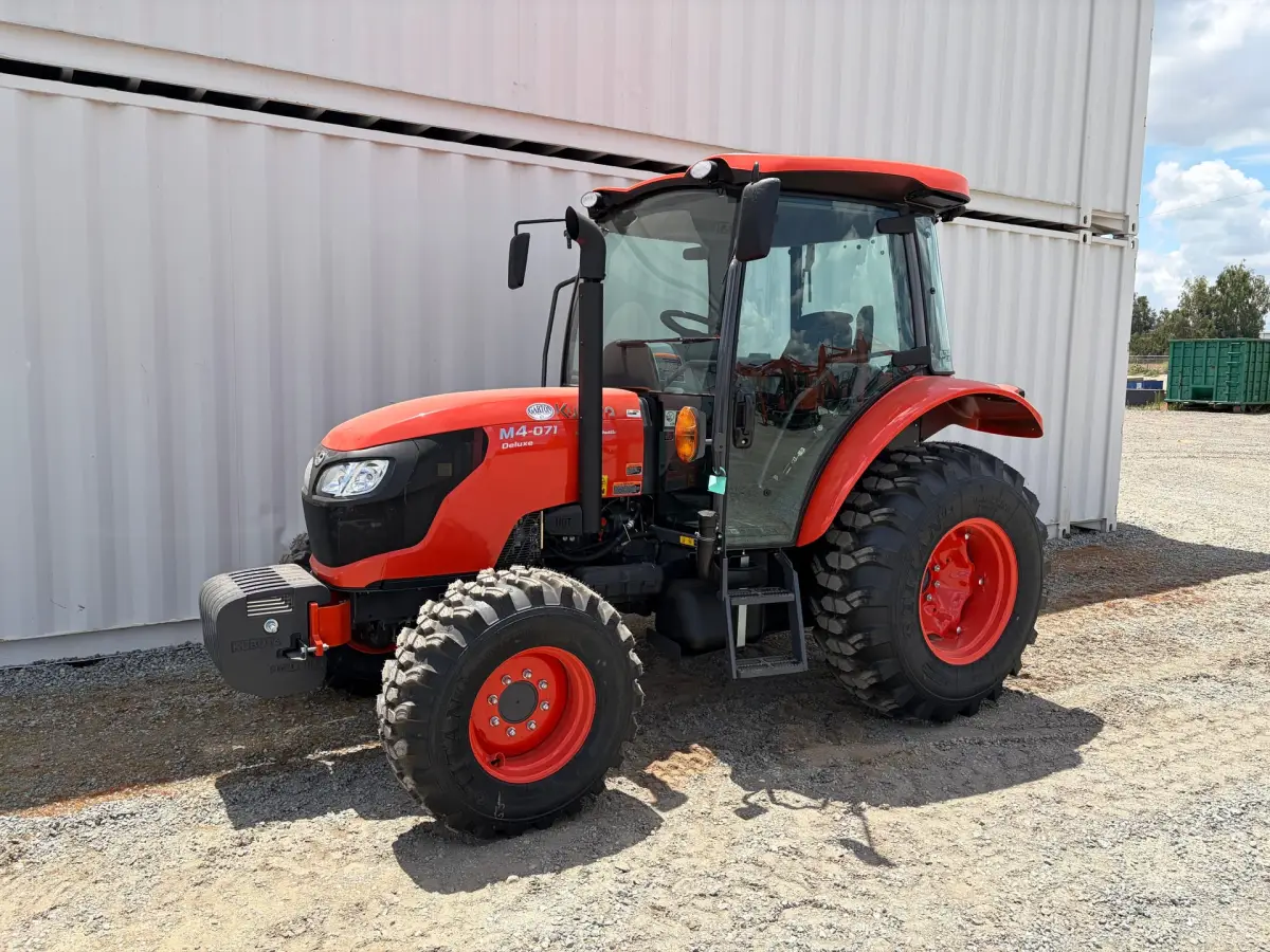Actual stock photo 2 of Kubota M4D-071HDC12, stock 023486