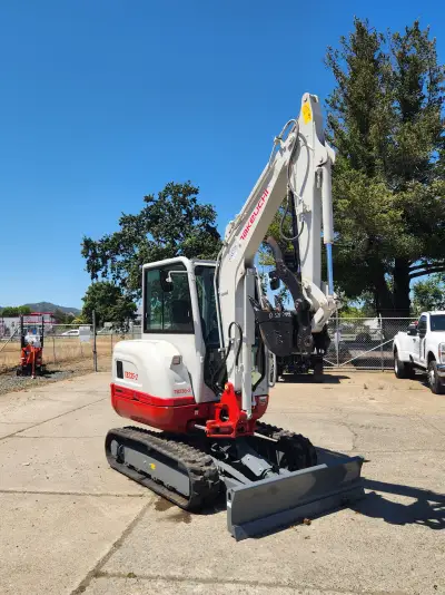 Actual stock photo 8 of Takeuchi TB235-2CRA, stock 016976