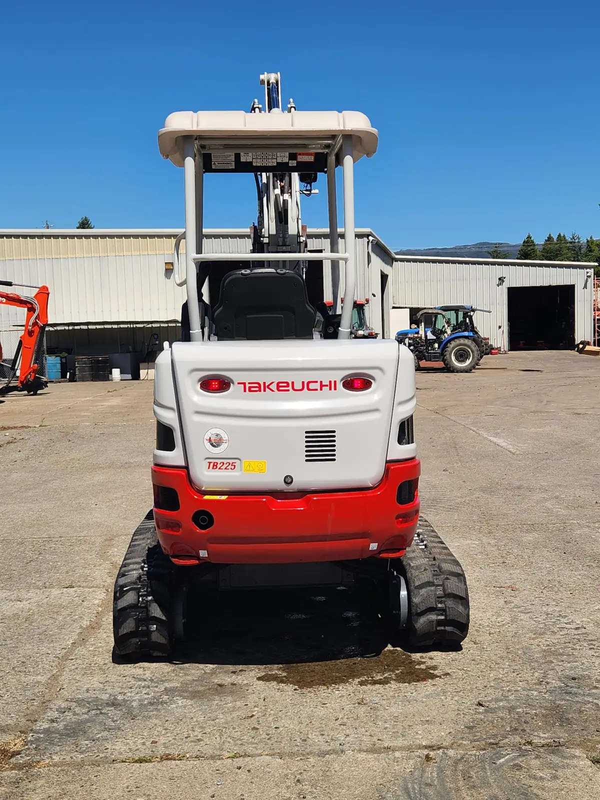 Actual stock photo 4 of Takeuchi TB225R, stock 016974