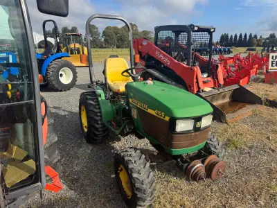 Actual stock photo of John Deere 4100, stock 028212