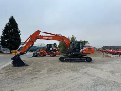 Actual stock photo of Hitachi LANDCROS ZX210LC-7H, stock 008522
