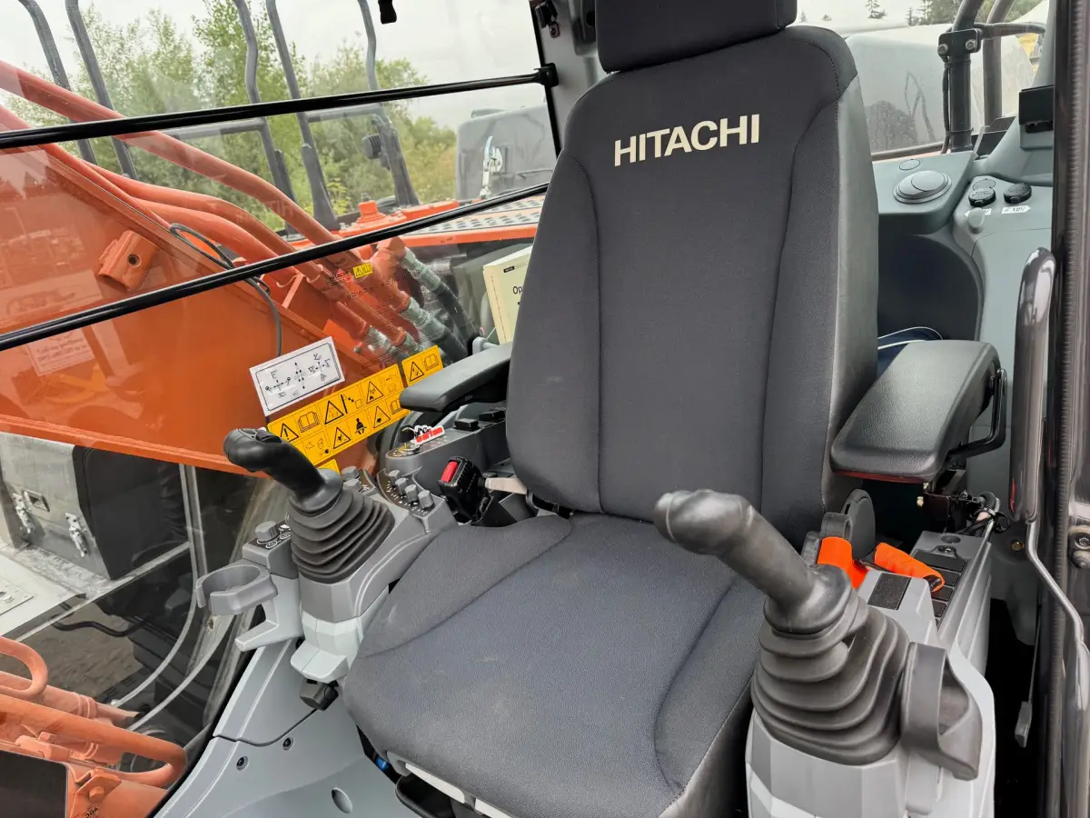 Actual stock photo 5 of Hitachi LANDCROS ZX210LC-7H, stock 008522