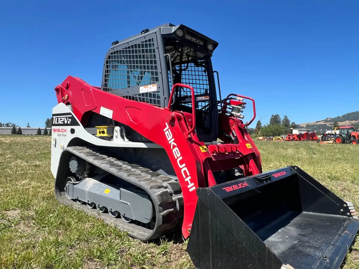 Actual stock photo 2 of Takeuchi TL12V2-CRHR, stock 008140