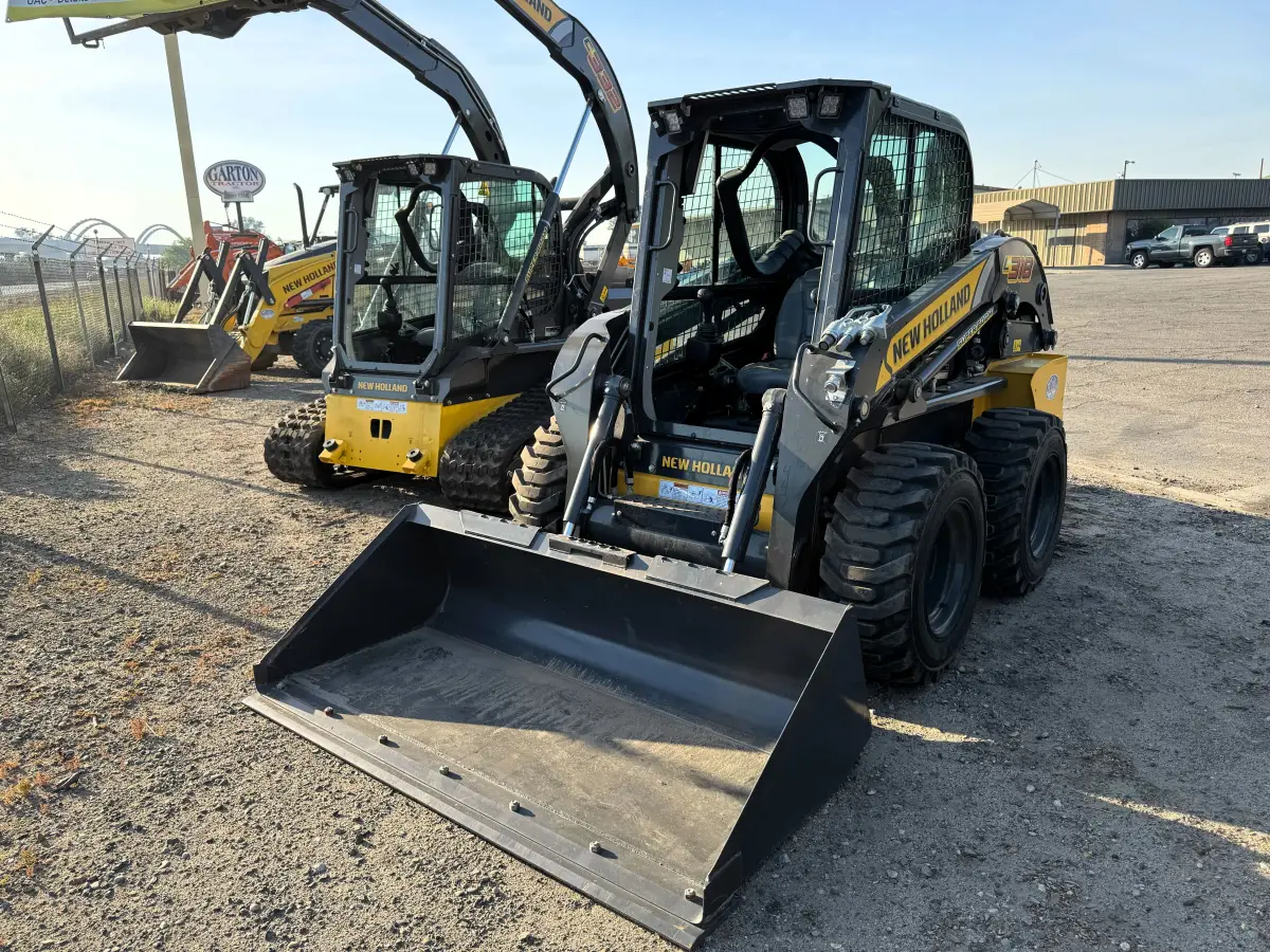 Actual stock photo 2 of New Holland L318, stock F93000
