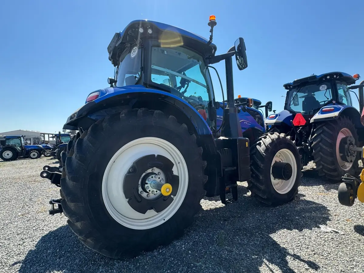 Actual stock photo 2 of 2023 New Holland T7.270 CVT, stock 008855
