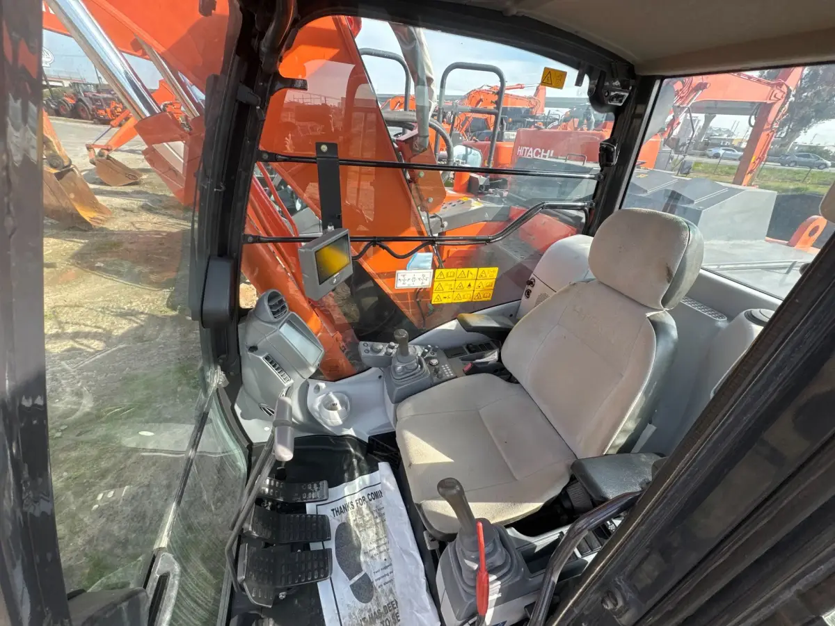 Actual stock photo 4 of 2018 Hitachi LANDCROS ZX135USK-6, stock 017856