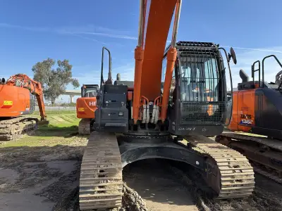Actual stock photo 7 of Hitachi LANDCROS ZX200-6, stock 017857