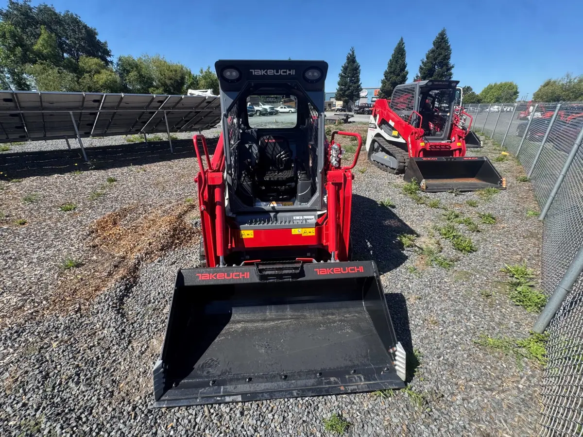 Actual stock photo 5 of Takeuchi TL6R, stock 026480