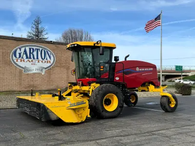 Actual stock photo of New Holland SP220 PLUS, stock 008823