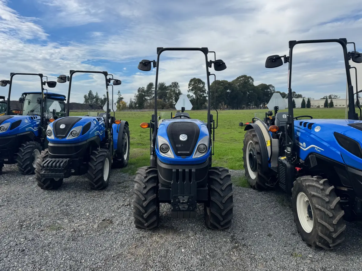 Actual stock photo 2 of New Holland T4.80V T4B, stock 022766