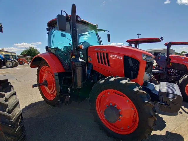 Actual stock photo 4 of Kubota M7-134D, stock 014834
