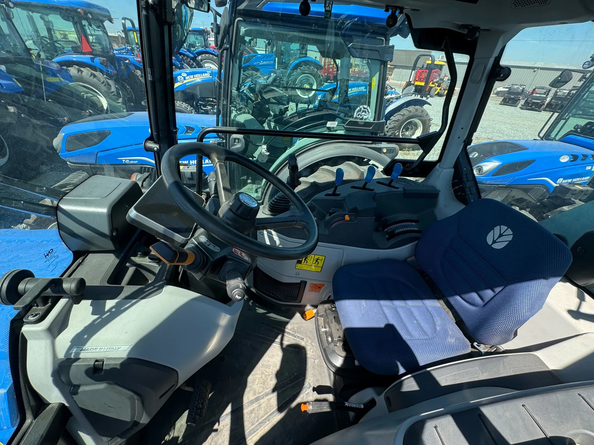 Actual stock photo of New Holland T4.120F T4B, stock 001468
