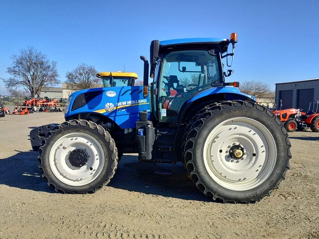 Actual stock photo 2 of 2023 New Holland T7.260 PCSWR, stock F92515