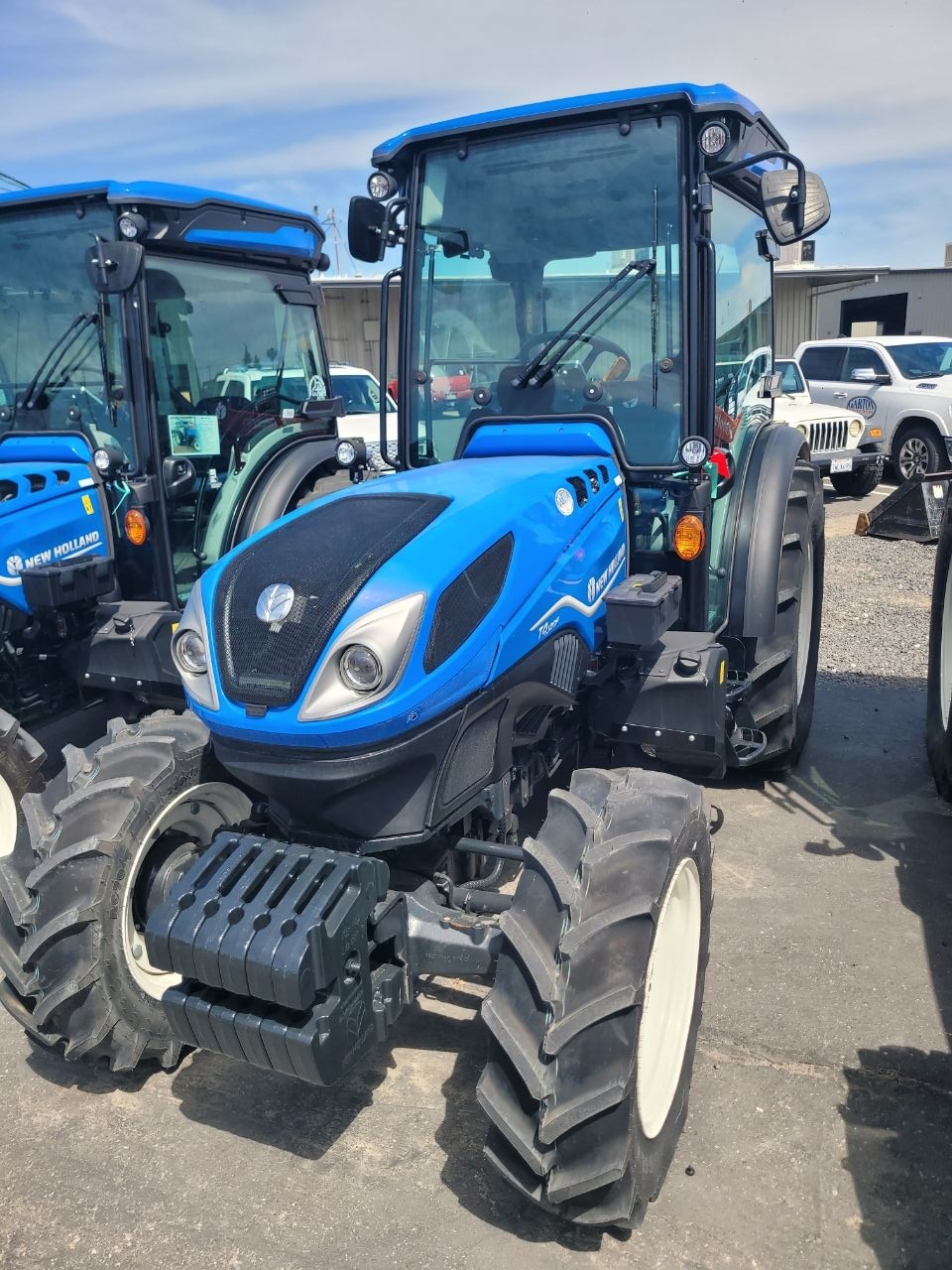 Actual stock photo of New Holland T4.120F T4B, stock 006056