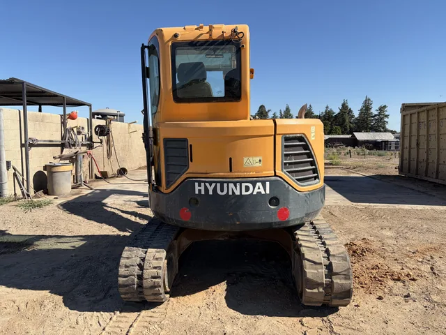 Actual stock photo 2 of 2017 HYUNDAI ROBEX 60CR-9, stock 029555