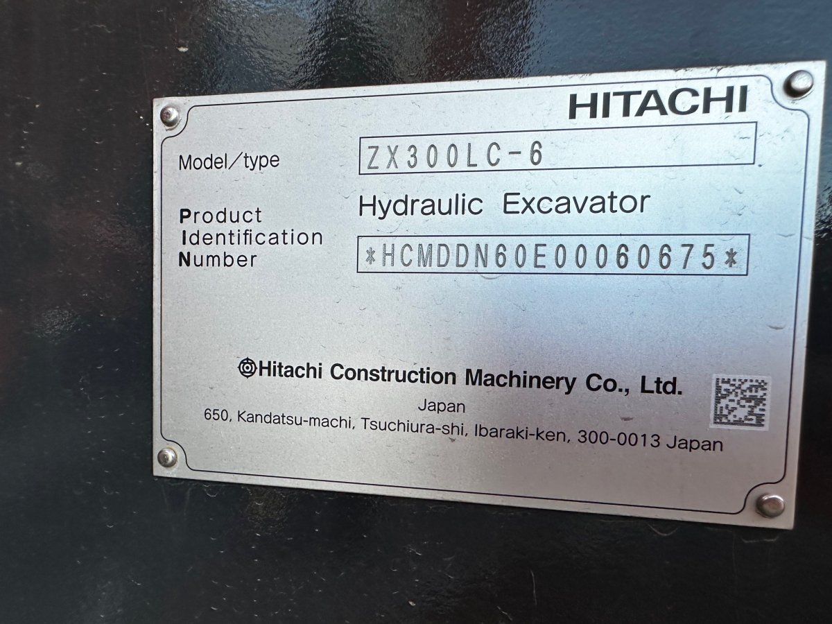 Actual stock photo of Hitachi LANDCROS ZX300LC-6, stock 004882