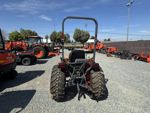 Actual stock photo 4 of Kubota LX2620SUHSD, stock 025744