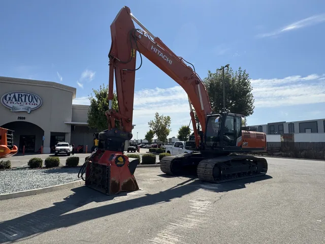 Actual stock photo 2 of Hitachi LANDCROS ZX350LC-7, stock 018142