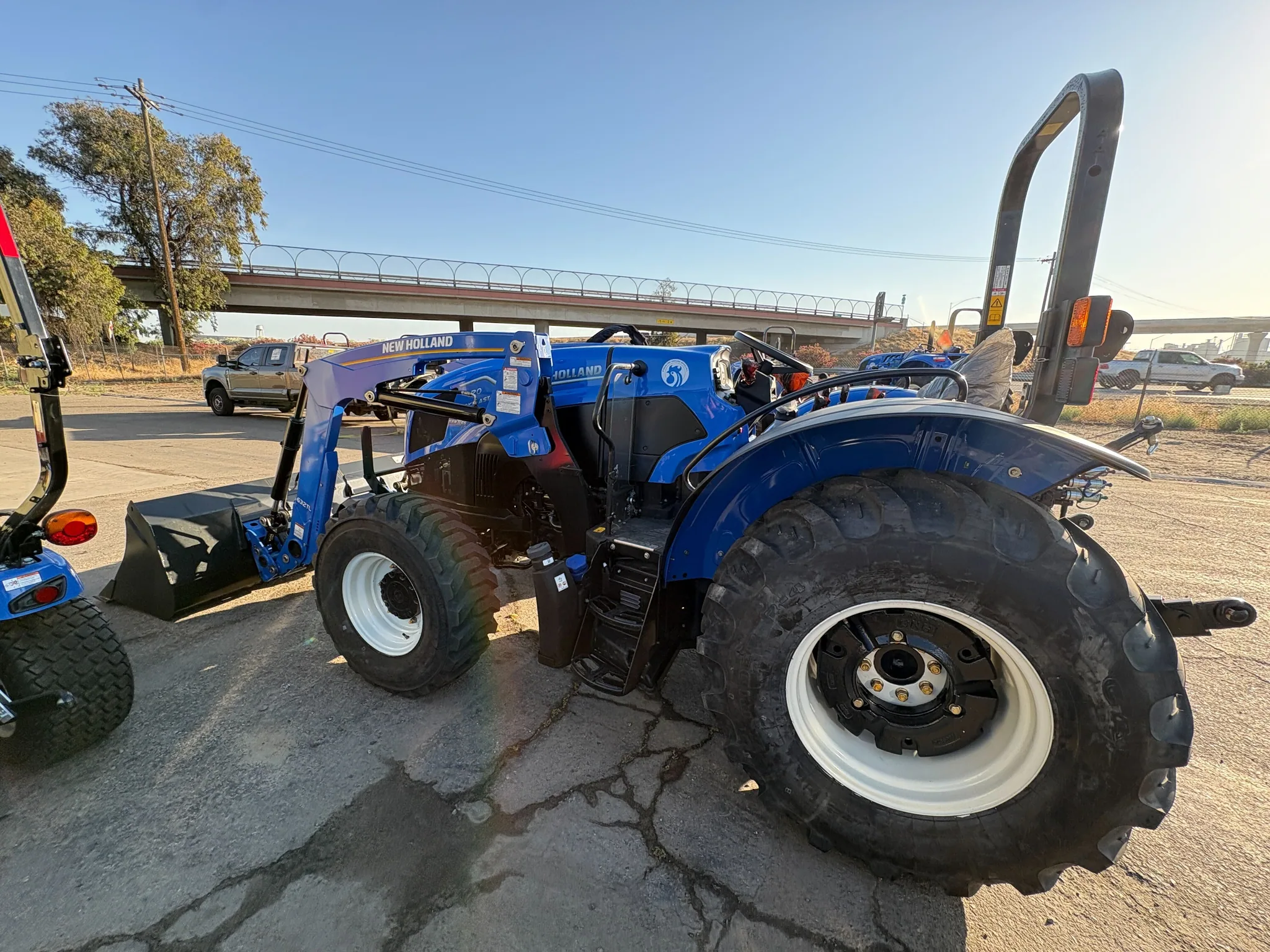Actual stock photo of New Holland WMR 120, stock 027347
