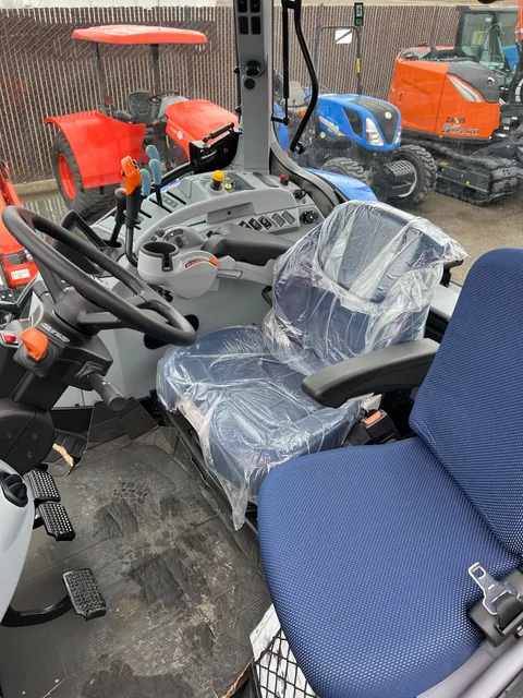 Actual stock photo 6 of 2023 New Holland T6.180 EC, stock 003028