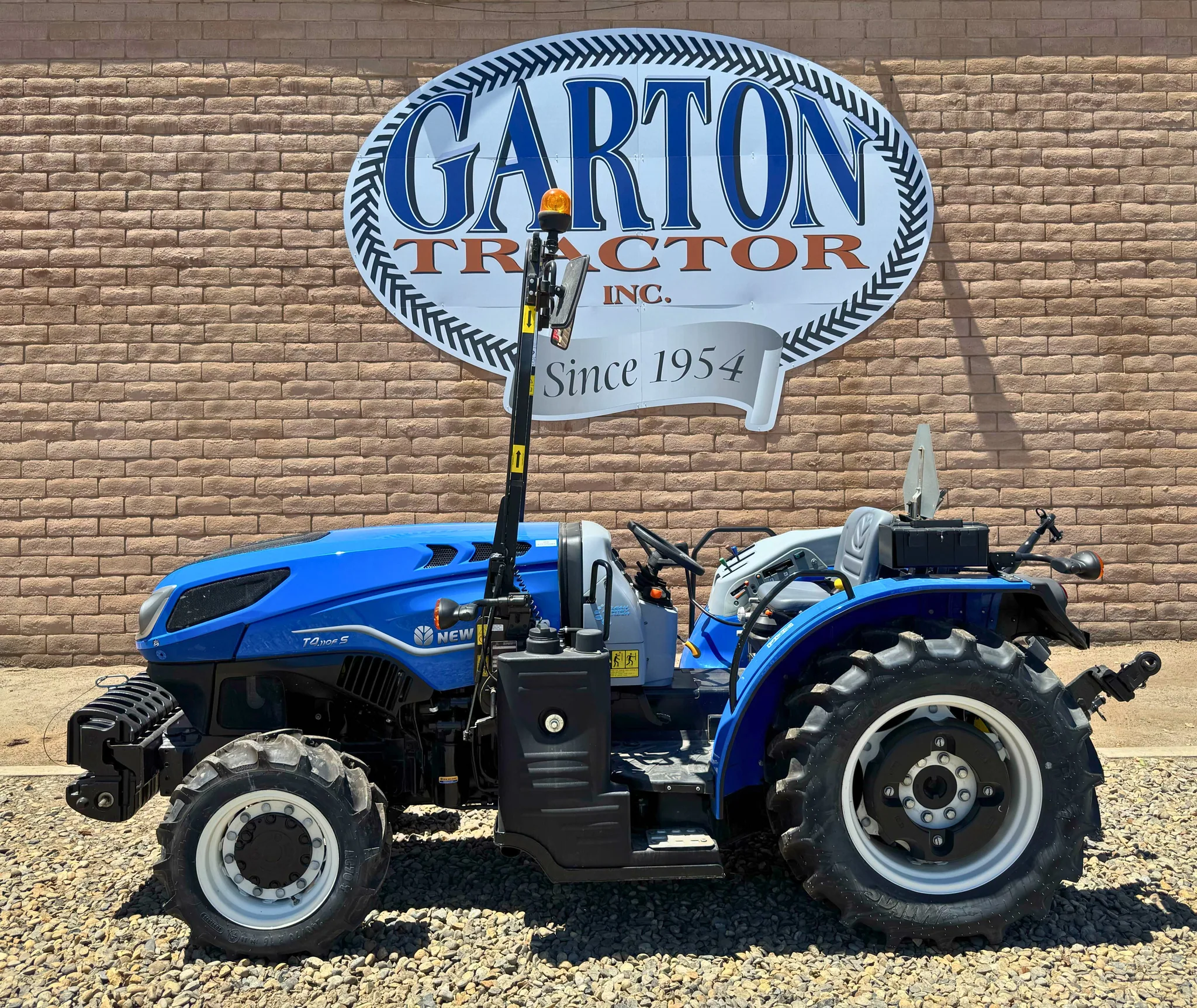 Actual stock photo of New Holland T4.110FS, stock 020242