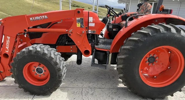 Actual stock photo 2 of 2021 Kubota M7060HD12, stock 029407