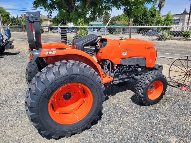 Actual stock photo 4 of Kubota L4701DT, stock 026506