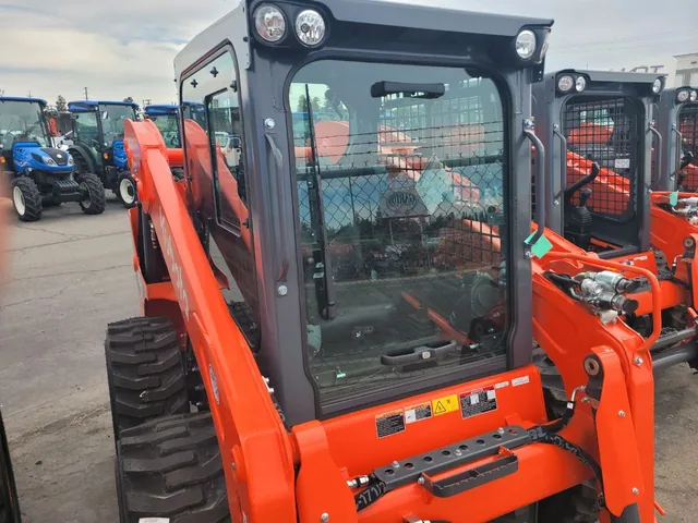 Actual stock photo 2 of Kubota Construction SSV75HFRC, stock 024510
