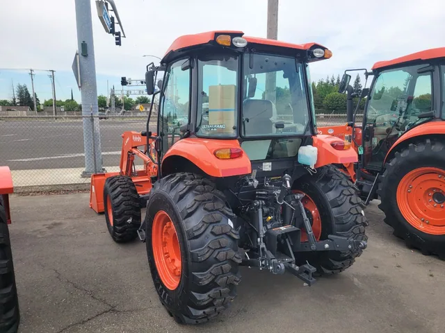 Actual stock photo 3 of Kubota M7060HDC12, stock 023454