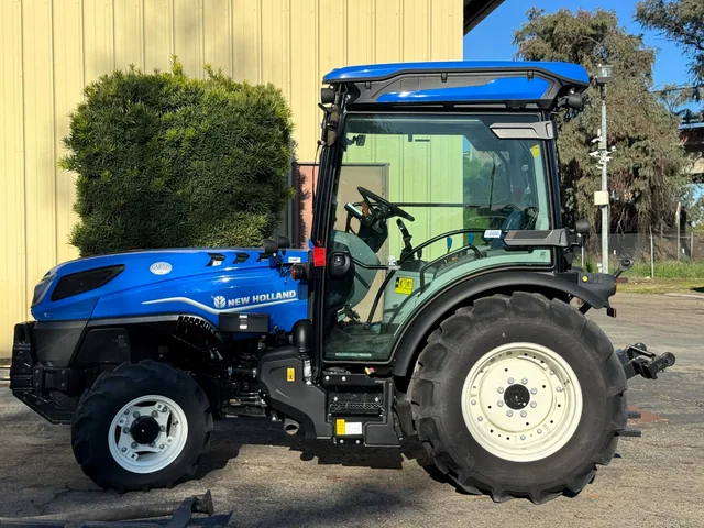 Actual stock photo 2 of 2024 New Holland T4.90V, stock 010556