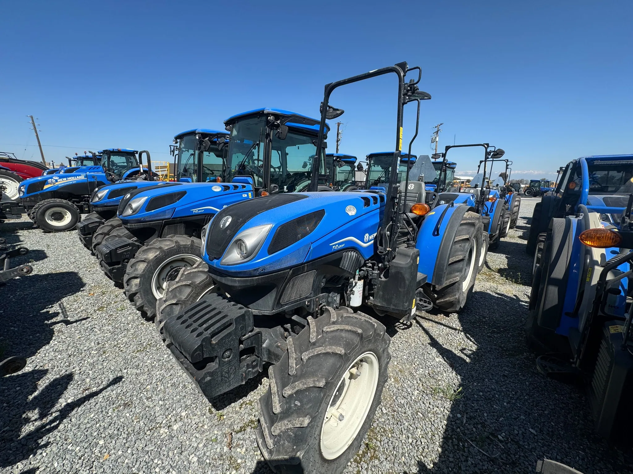 Actual stock photo of New Holland T4.120F T4B, stock 001483