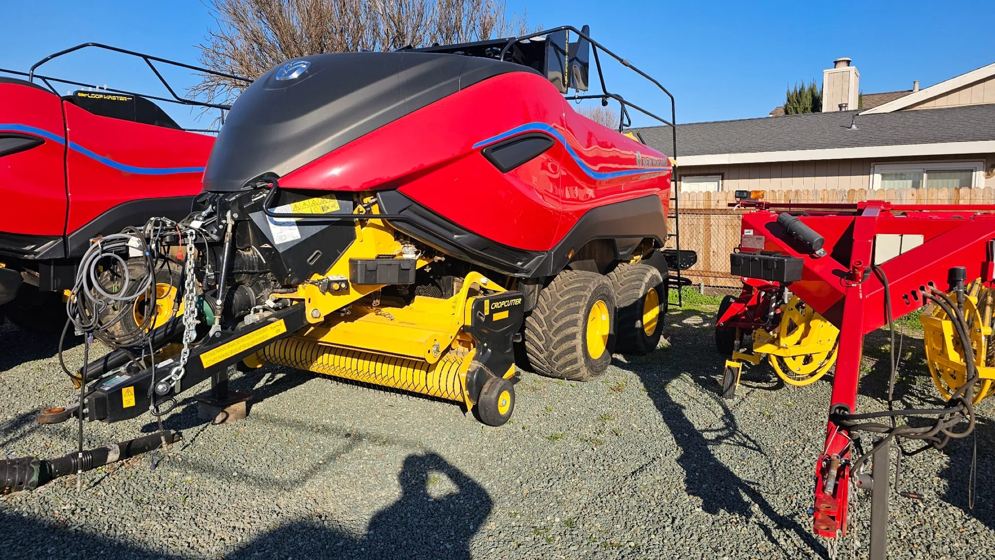 Actual stock photo of New Holland BB340R HD, stock 001345