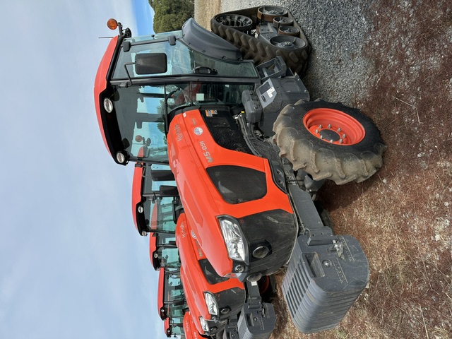 Actual stock photo 3 of Kubota M5N-091HDCPK, stock 019146