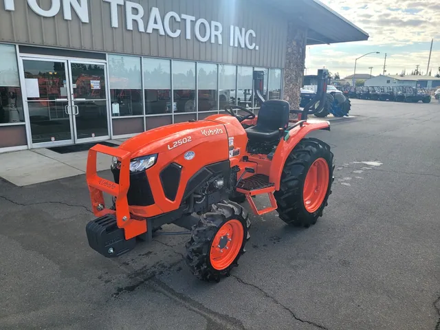 Actual stock photo 3 of Kubota L2502DT, stock 019364