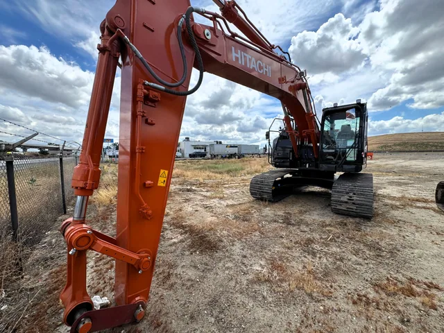 Actual stock photo 2 of Hitachi LANDCROS ZX245USLC-7, stock 026394