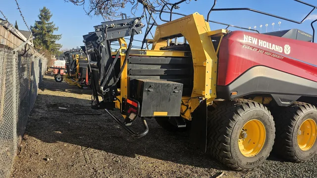 Actual stock photo 4 of 2023 New Holland BB340P HD, stock 004310