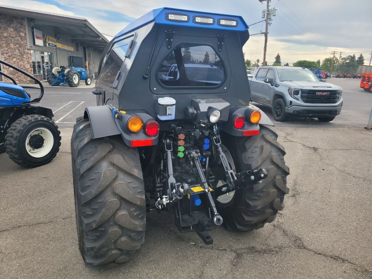 Actual stock photo of New Holland T4.120F T4B, stock 019694