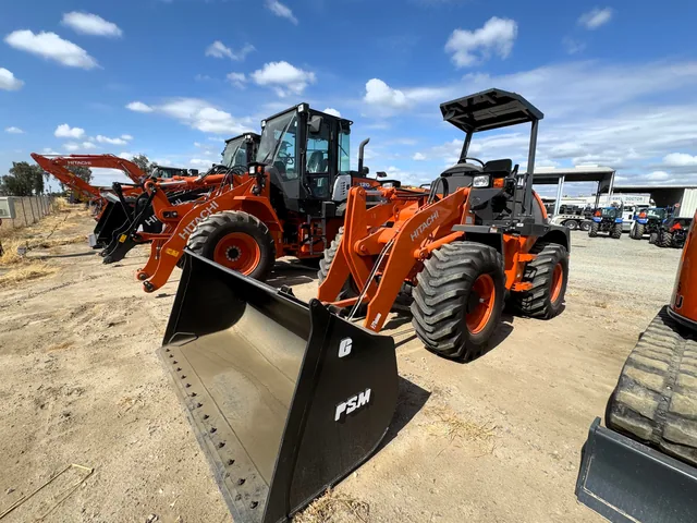 Actual stock photo 2 of Hitachi LANDCROS ZW80-5B, stock 021878