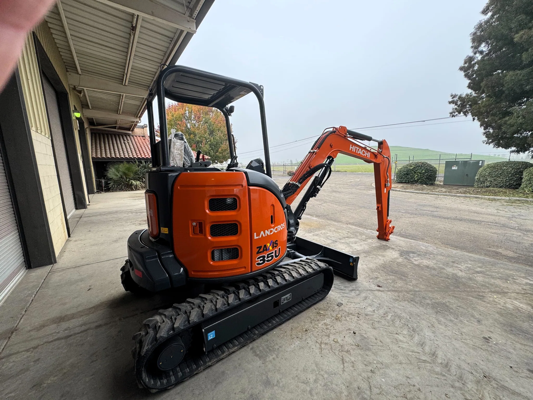 Actual stock photo of Hitachi LANDCROS ZX35U-5N, stock 021892