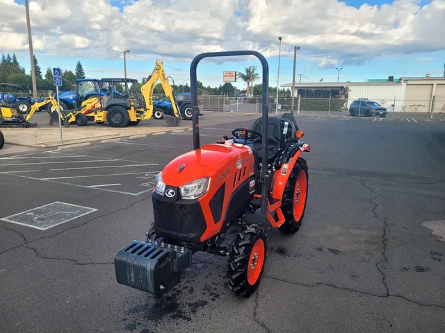 Actual stock photo 3 of 2023 Kubota LX3520DTN, stock 002027