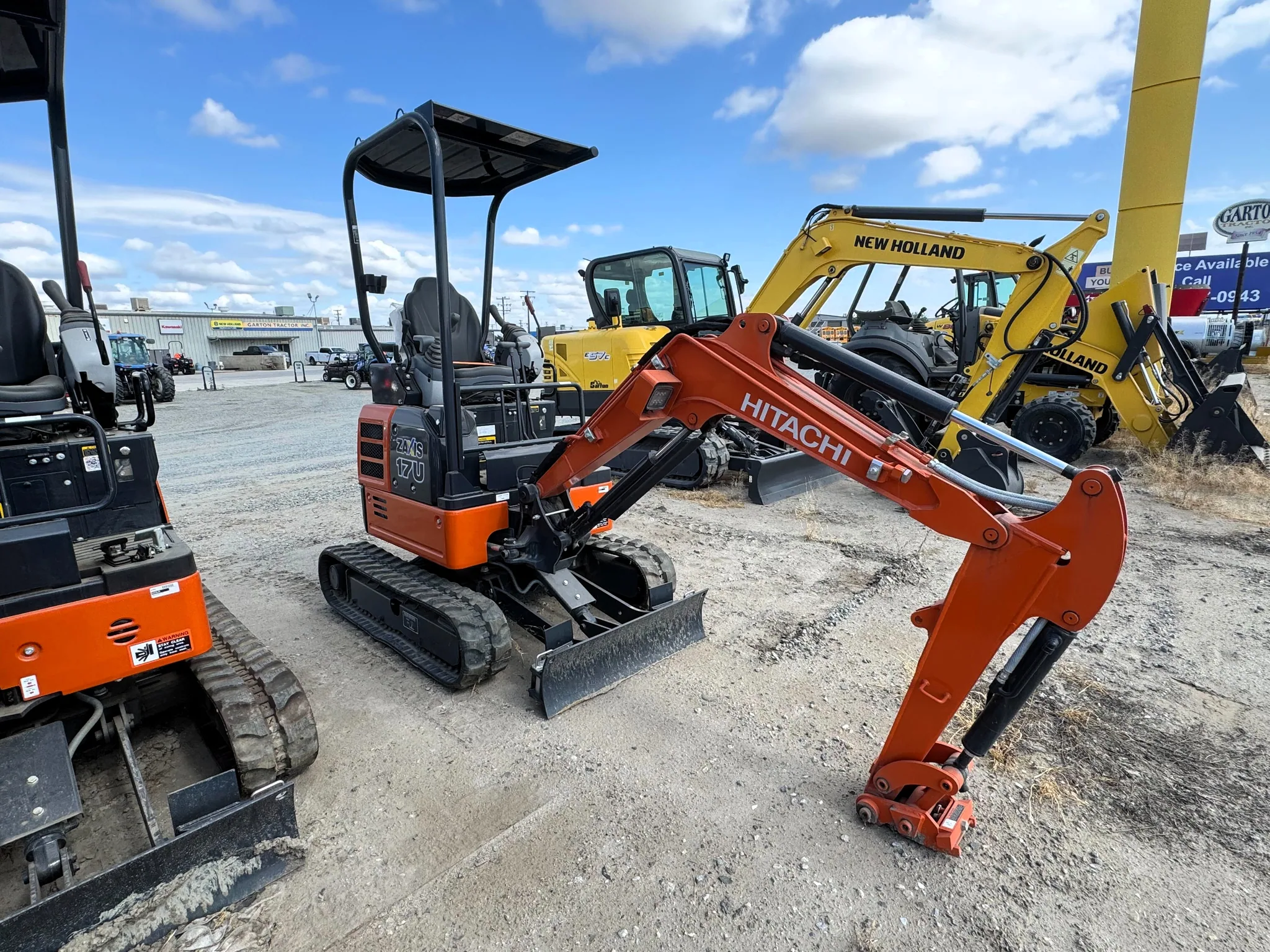 Actual stock photo of Hitachi LANDCROS ZX17U-5N, stock 021882