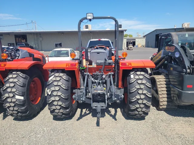 Actual stock photo 3 of Kubota M5L-111-SN, stock 026178