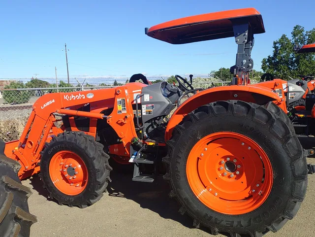 Actual stock photo 4 of Kubota M5-111HD12, stock 021638