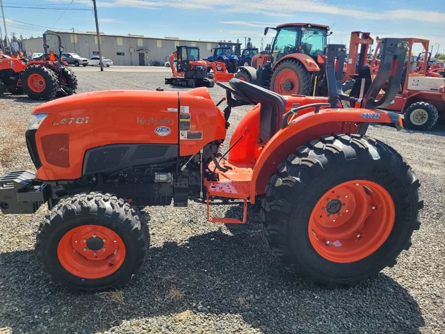 Actual stock photo 2 of Kubota L4701DT, stock 026506