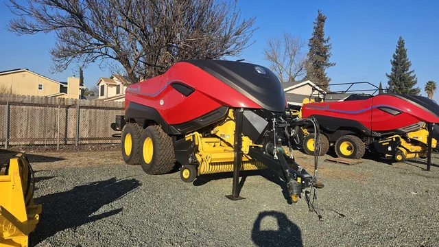 Actual stock photo 2 of 2023 New Holland BB340P HD, stock 004310