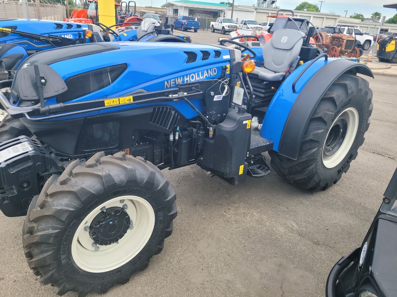 Actual stock photo of New Holland T4.120F T4B, stock 021848